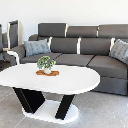 Prázdninový dům Tranquil Luxe Thermal Escape Mobile - Premium Mobile With Terrace Mostec
