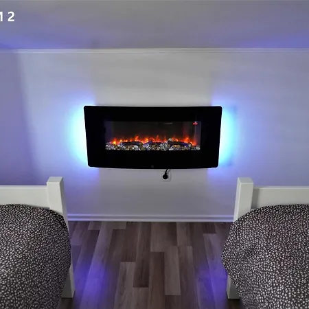 Tranquil Luxe Thermal Escape Mobile - Premium Mobile With Terrace Prázdninový dům Mostec